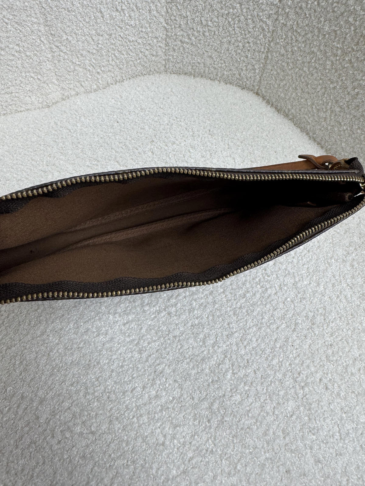 Louis Vuitton Pochette