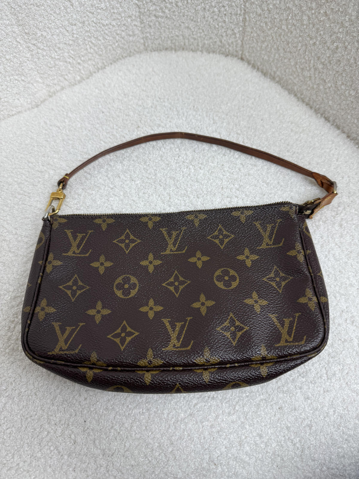 Louis Vuitton Pochette