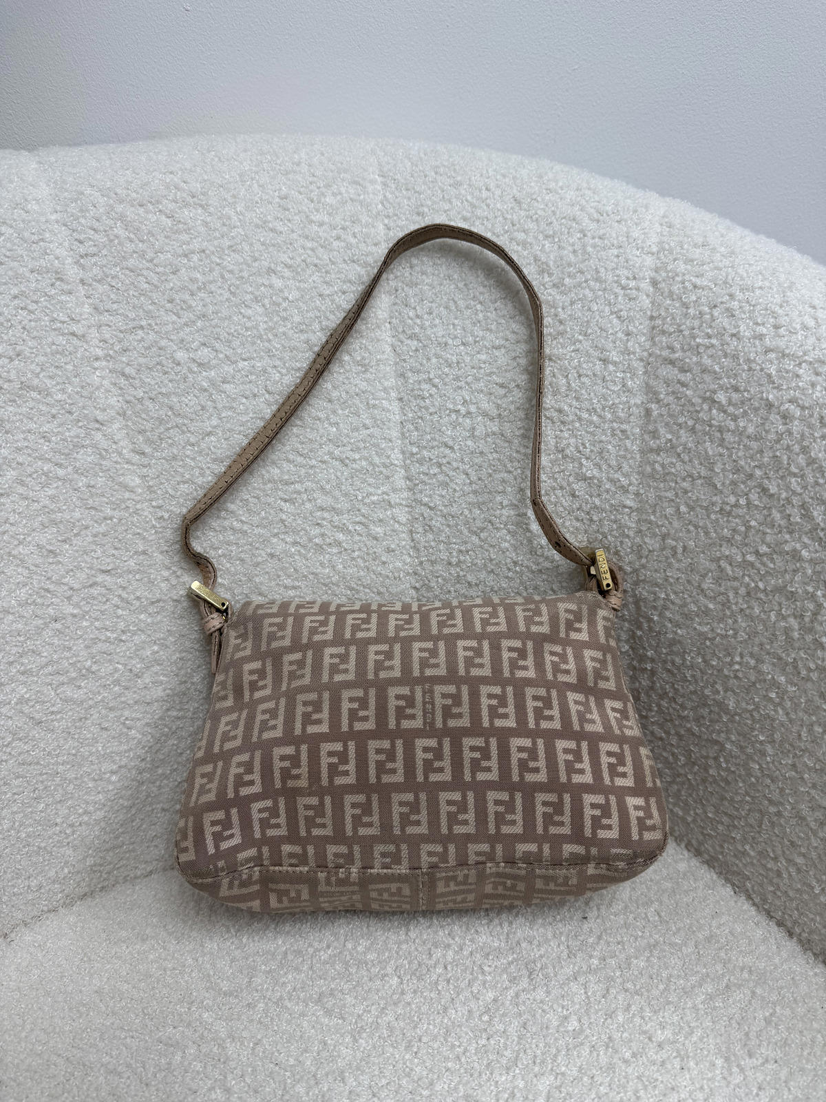 Fendi Mama Bucket Baguette Small