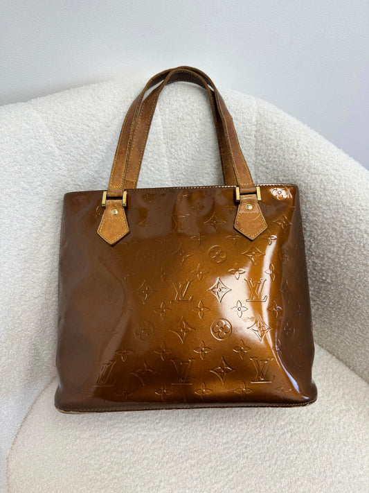 Louis Vuitton Houston Vernis Hand Bag