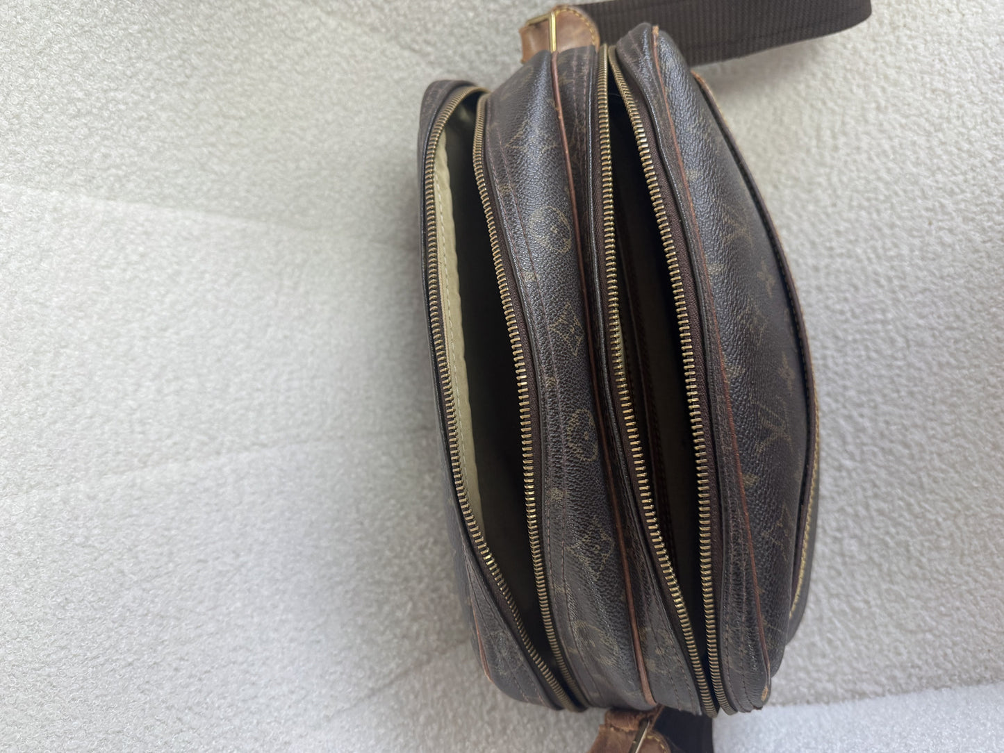 Louis Vuitton Reporter Bag