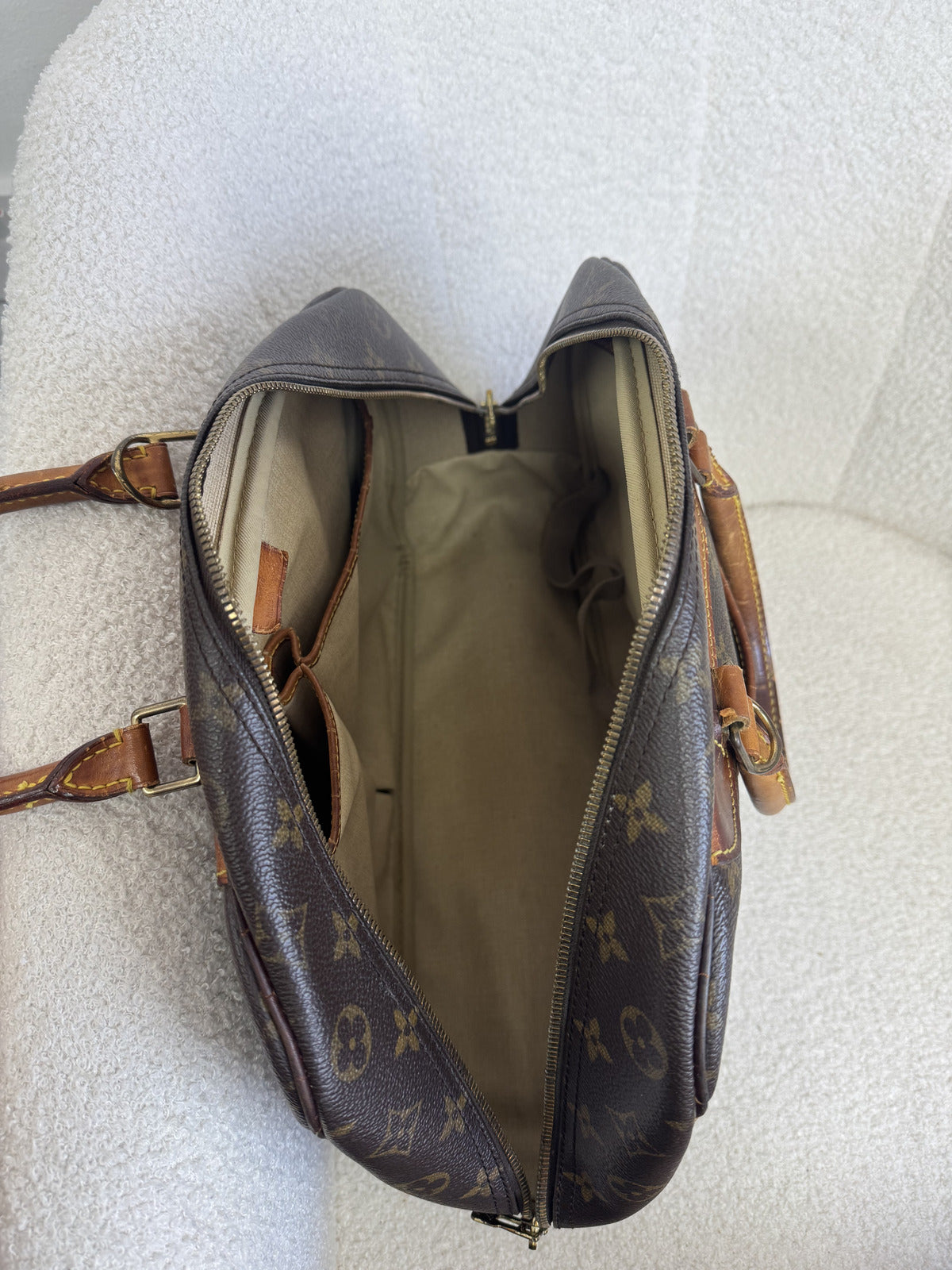 Louis Vuitton Deauville