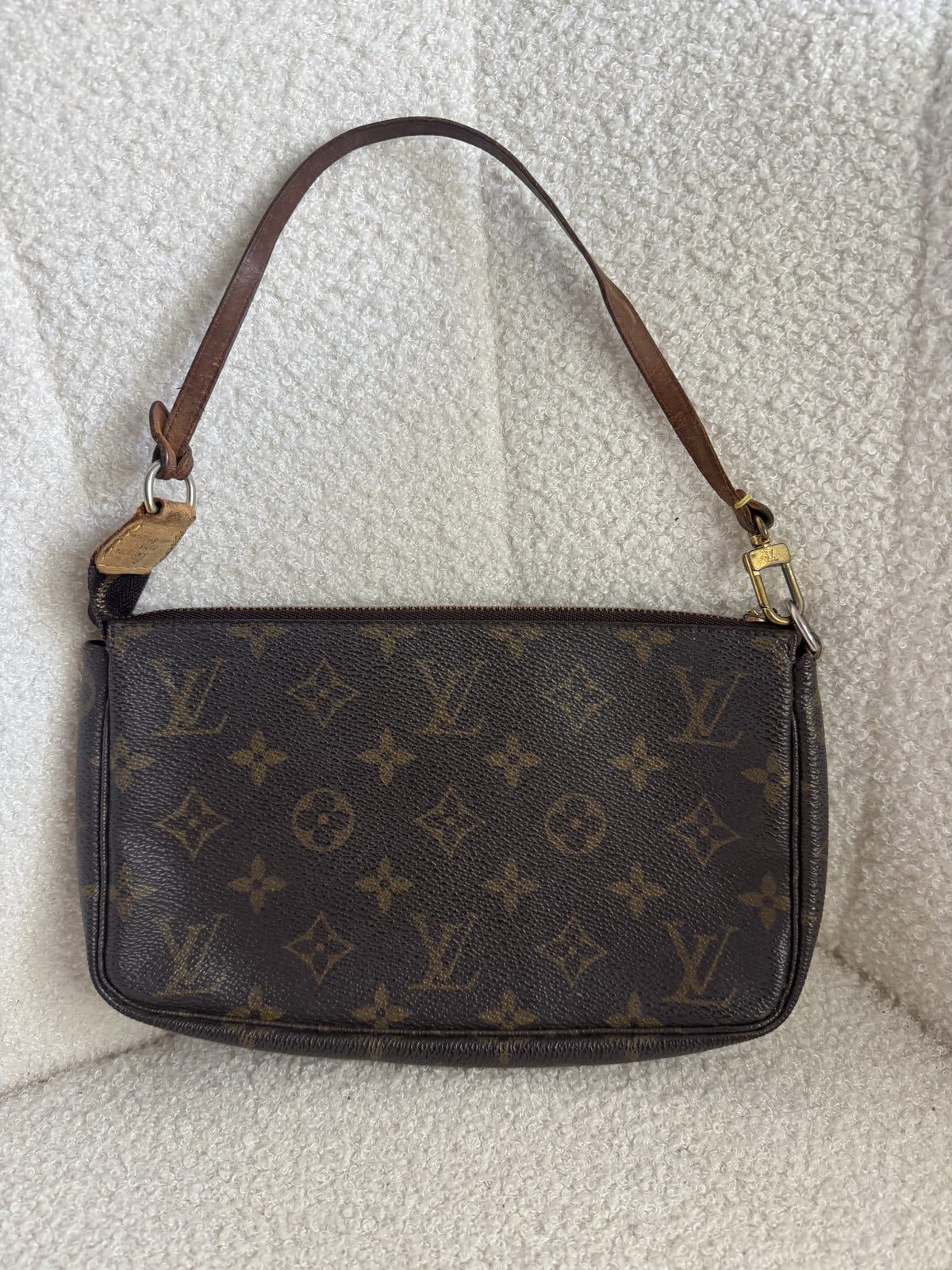 Louis Vuitton Pochette