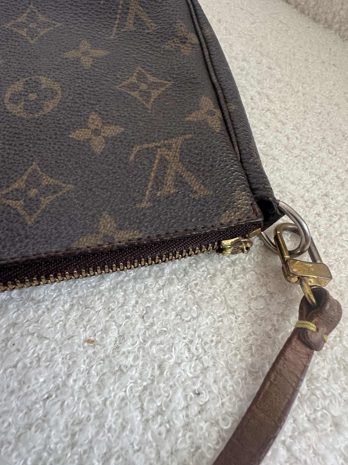 Louis Vuitton Pochette