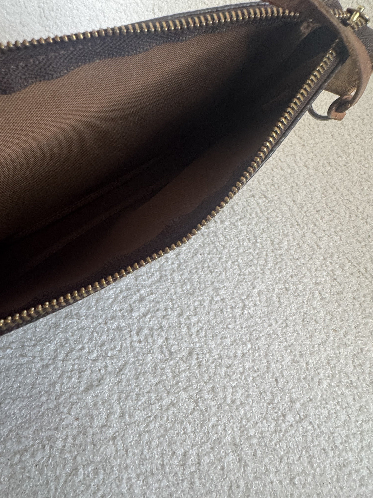 Louis Vuitton Pochette