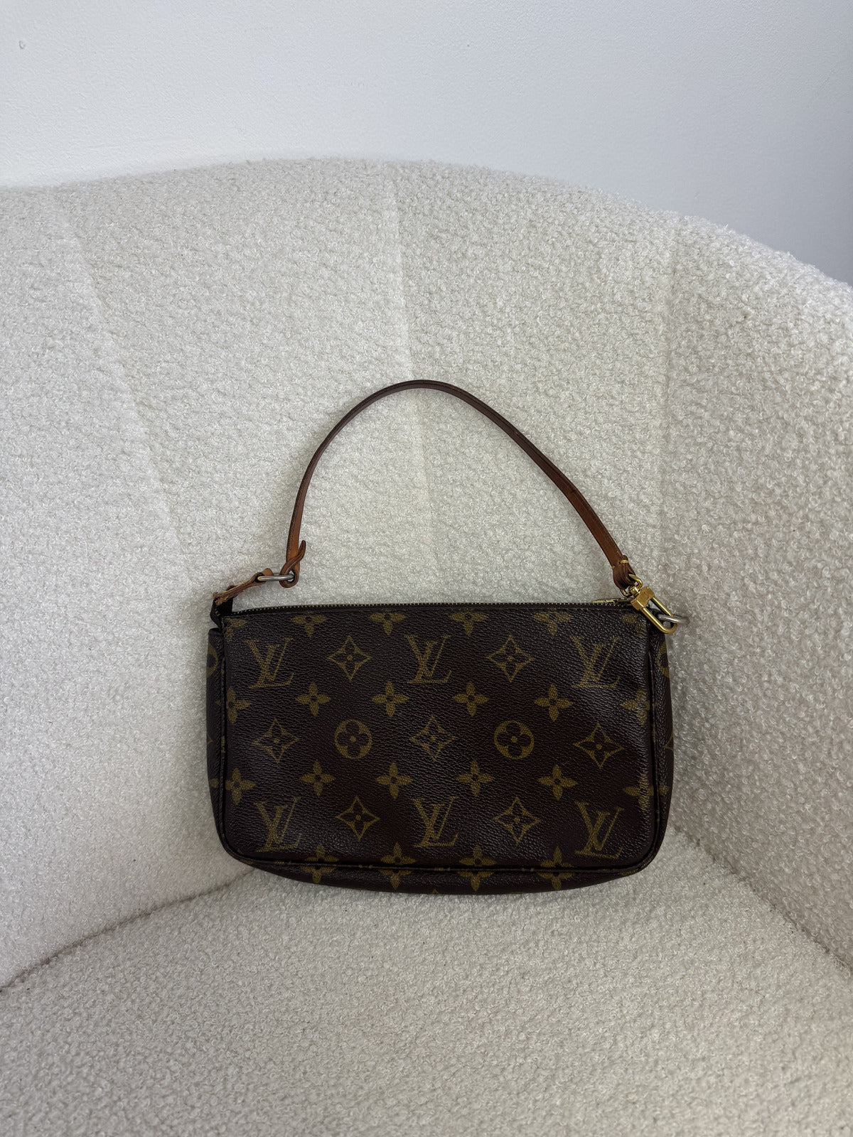 Louis Vuitton Pochette