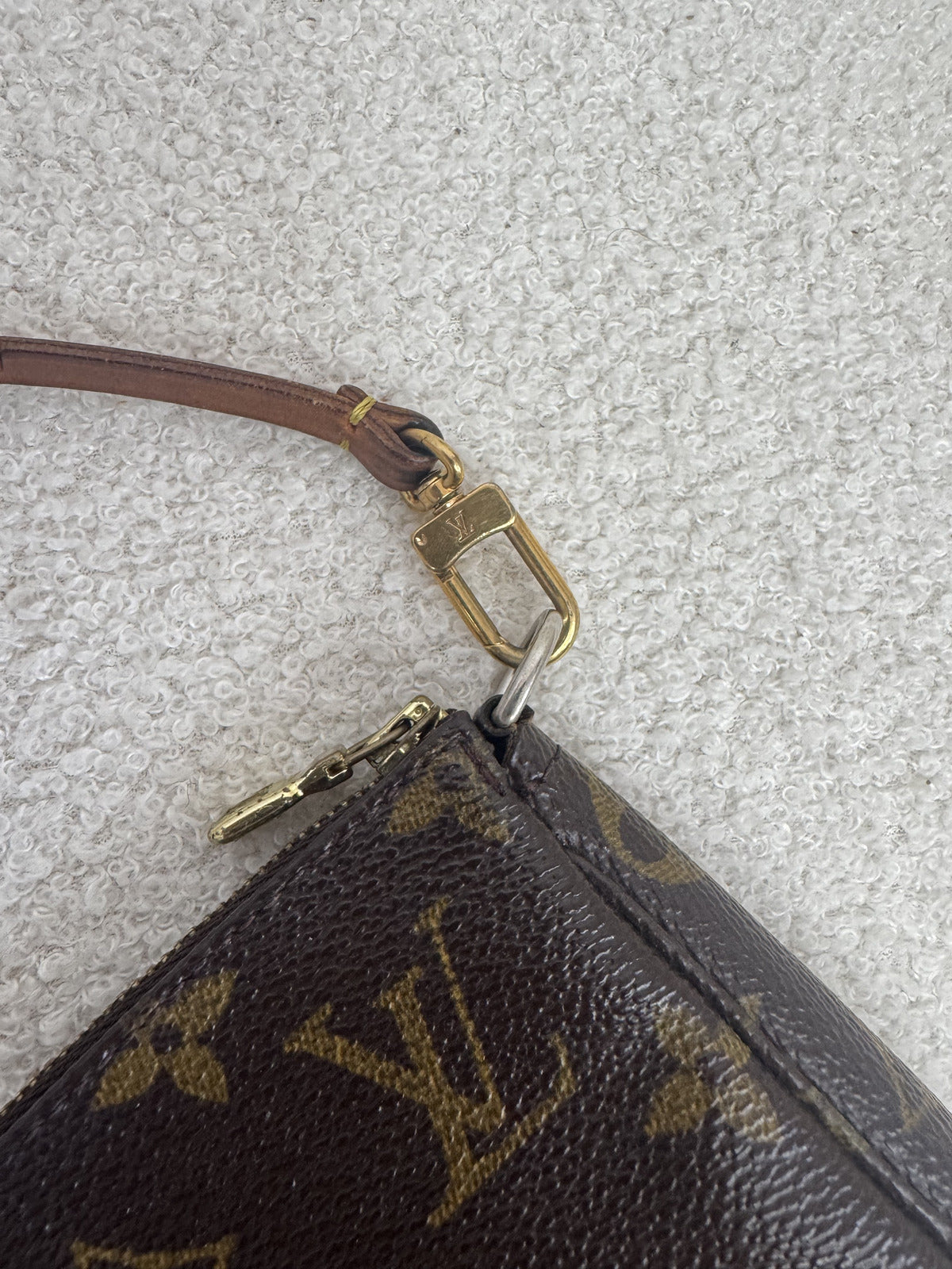 Louis Vuitton Pochette