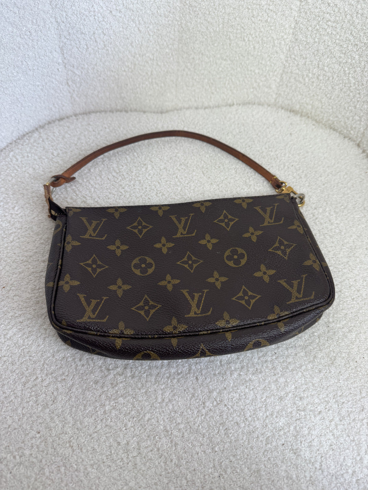 Louis Vuitton Pochette