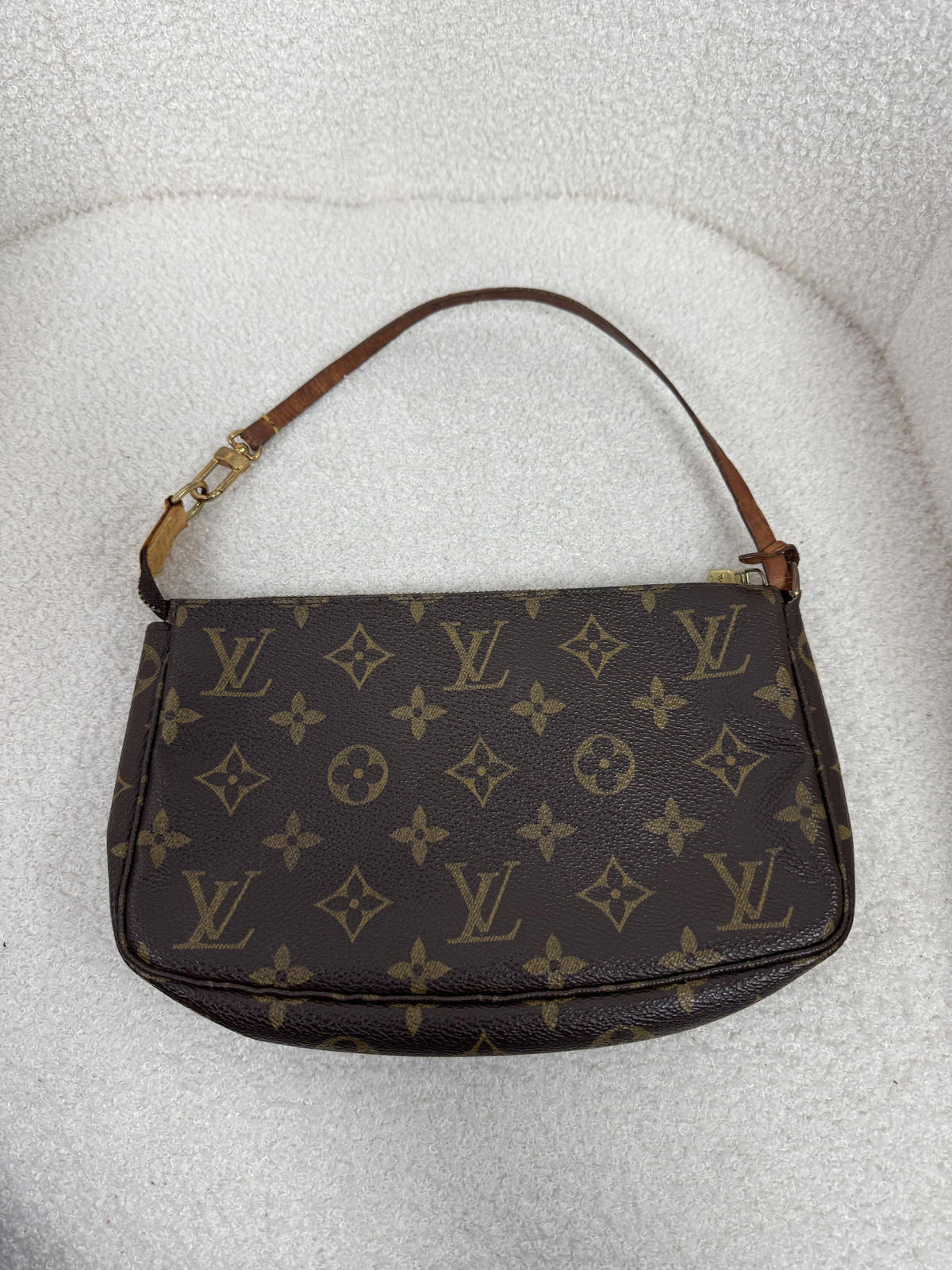 Louis Vuitton Pochette