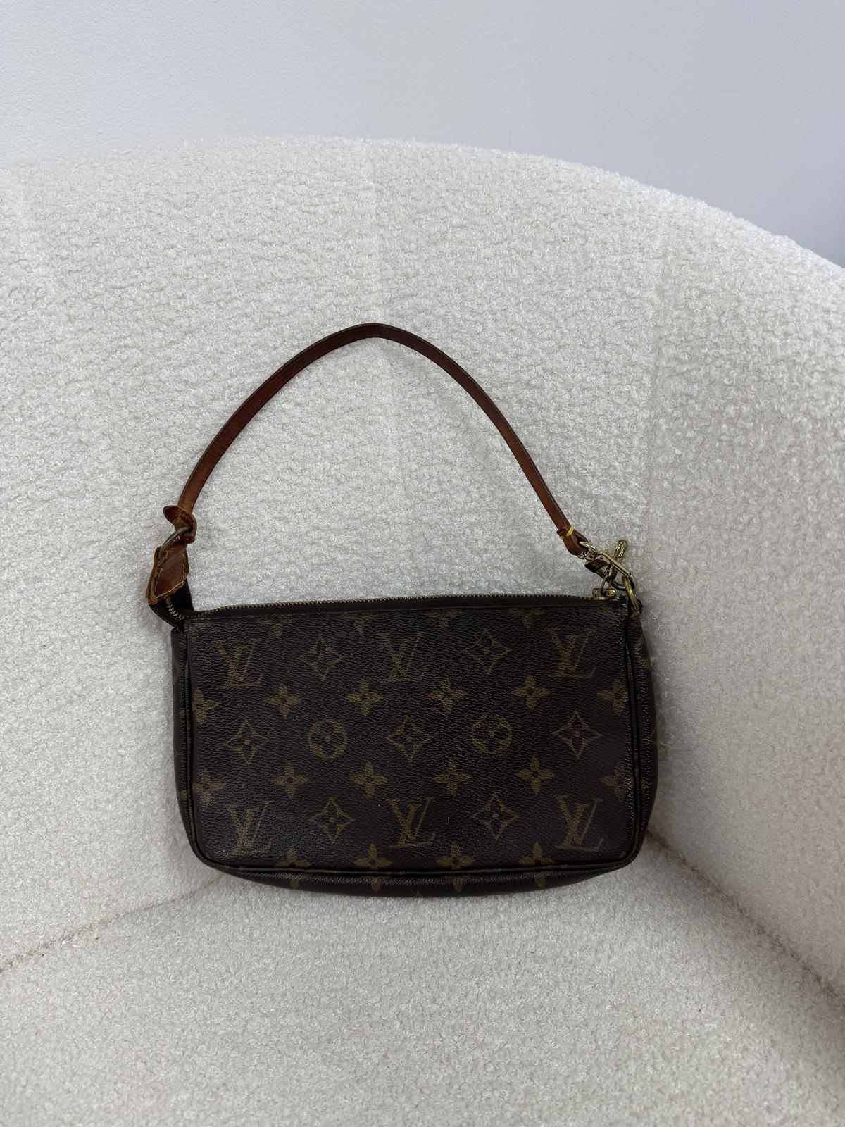 Louis Vuitton Pochette