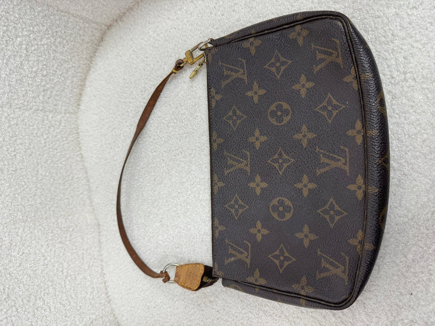 Louis Vuitton Pochette