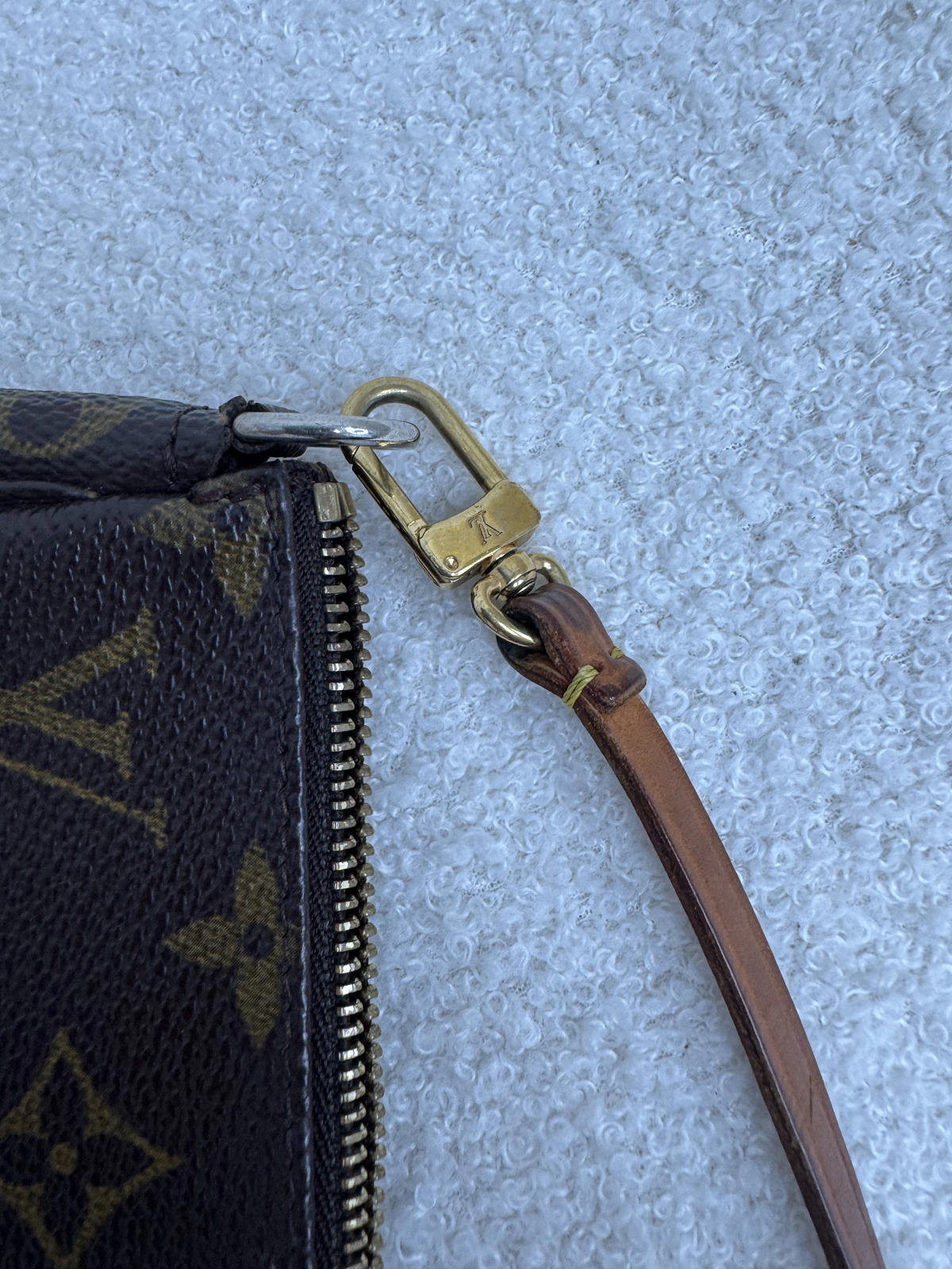 Louis Vuitton Pochette